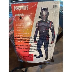 Fortnite Omega kids Halloween costume medium 8-10